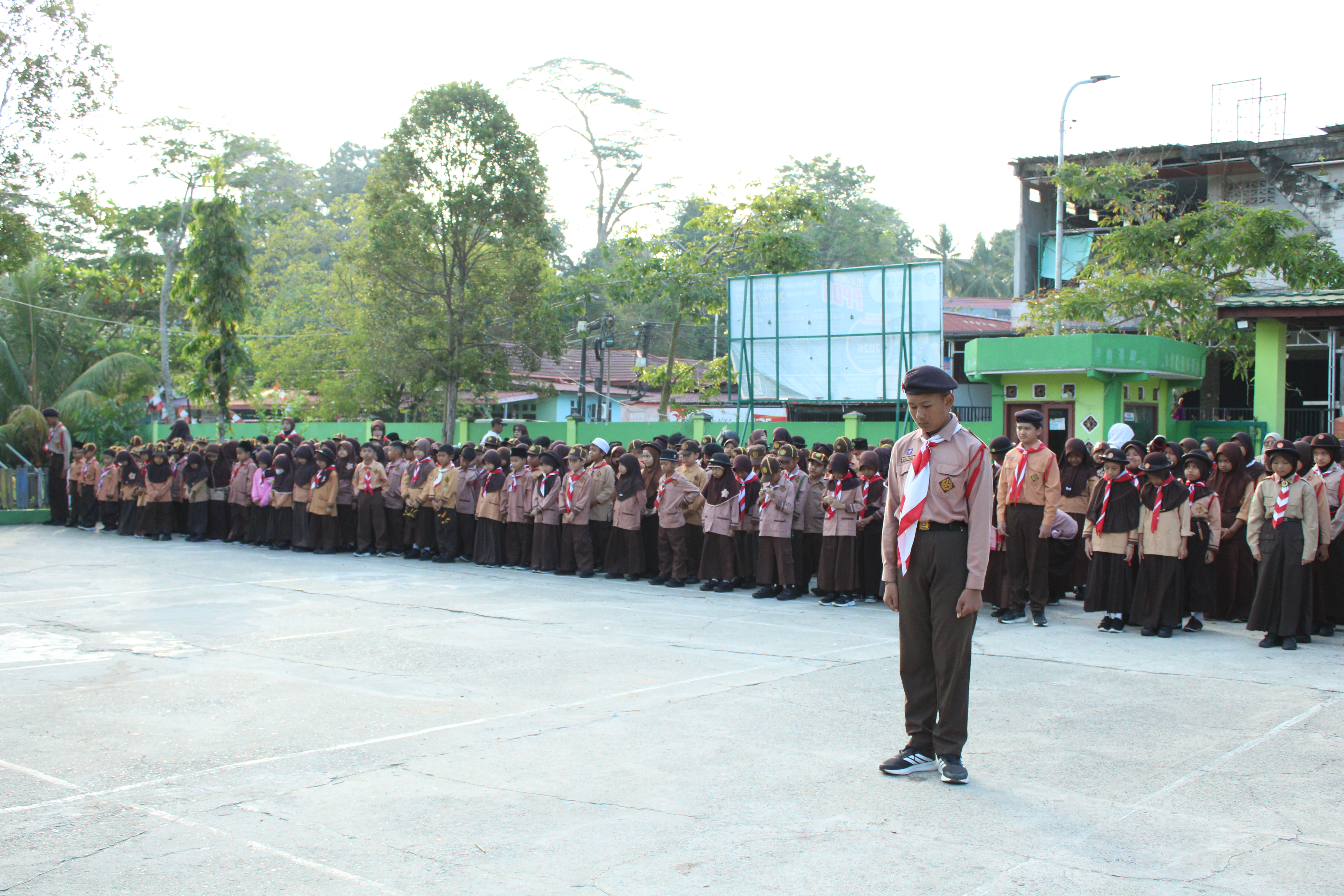 Semarak Peringatan Hari Pramuka di MI Al-Irsyad DDI Balikpapan